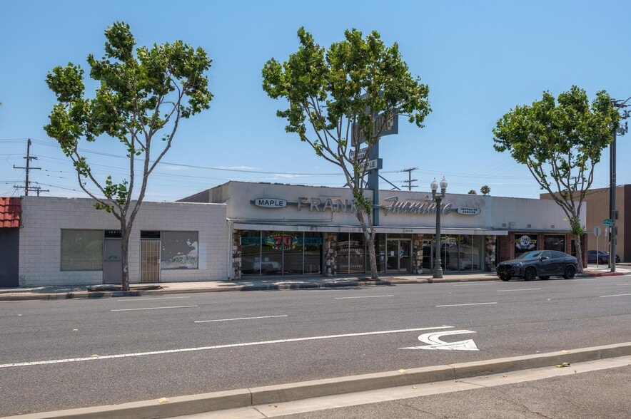 More Photos Of 16414-16424 Hawthorne Blvd, Lawndale Storefront For Sale