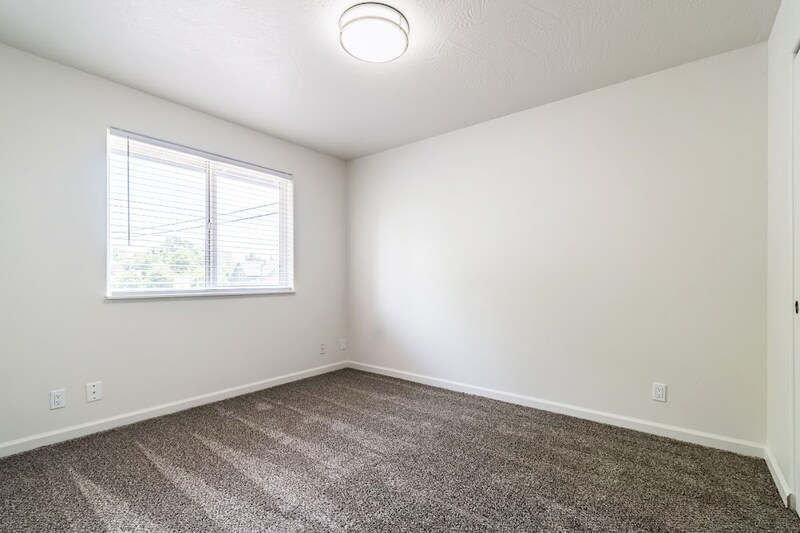 More Photos Of 2447 Roosevelt Blvd, Eugene Apartments For Sale