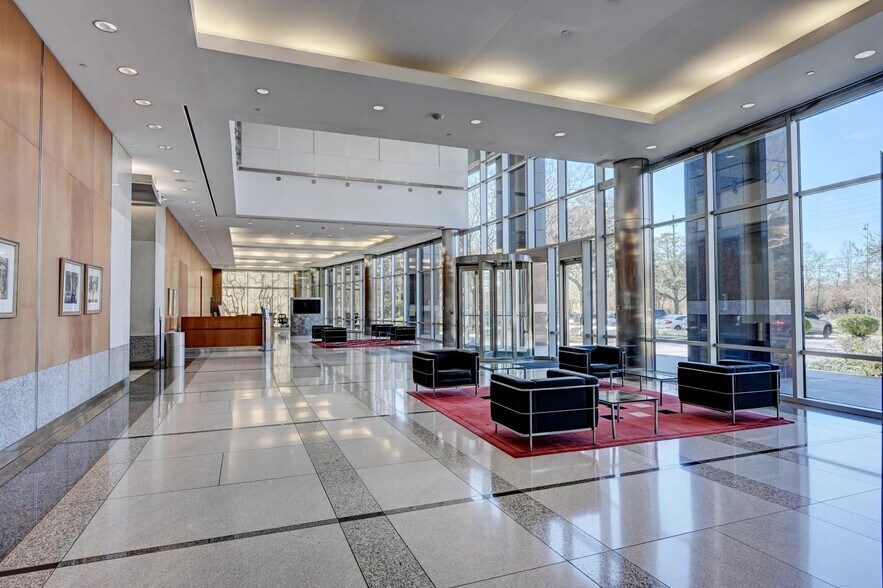 More Photos Of 4171 Essen Ln, Baton Rouge Office For Lease