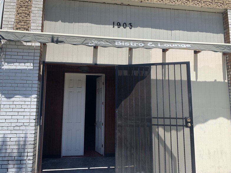 More Photos Of 1895 Adams Blvd, Los Angeles Storefront Retail Residential For Lease