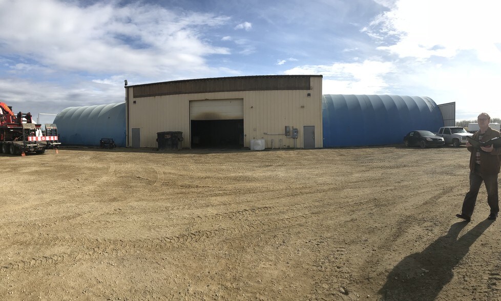 More Photos Of 4212 Hewlett Dr, Red Deer County Industrial For Sale