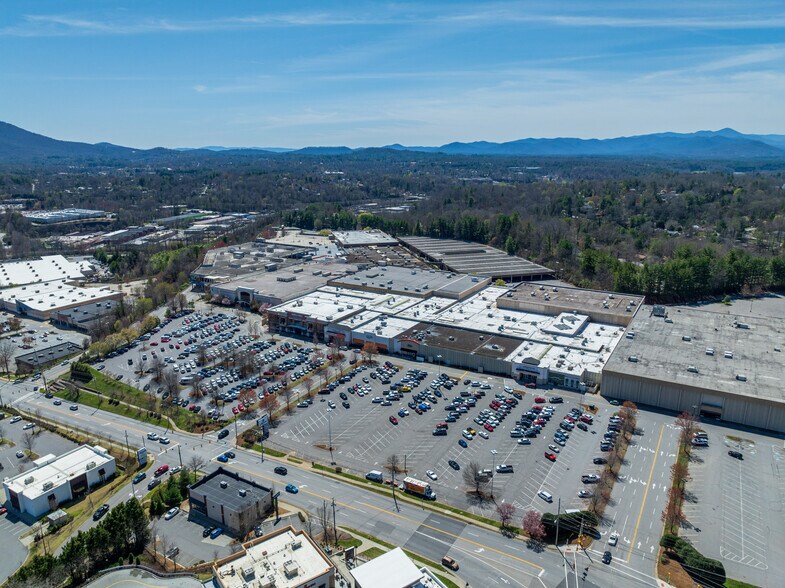 More Photos Of 3 S Tunnel Rd, Asheville Unknown For Lease