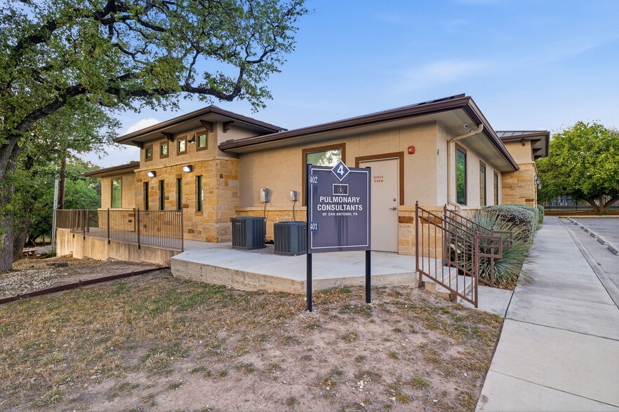 More Photos Of 10007 Huebner Rd, San Antonio Office For Sale