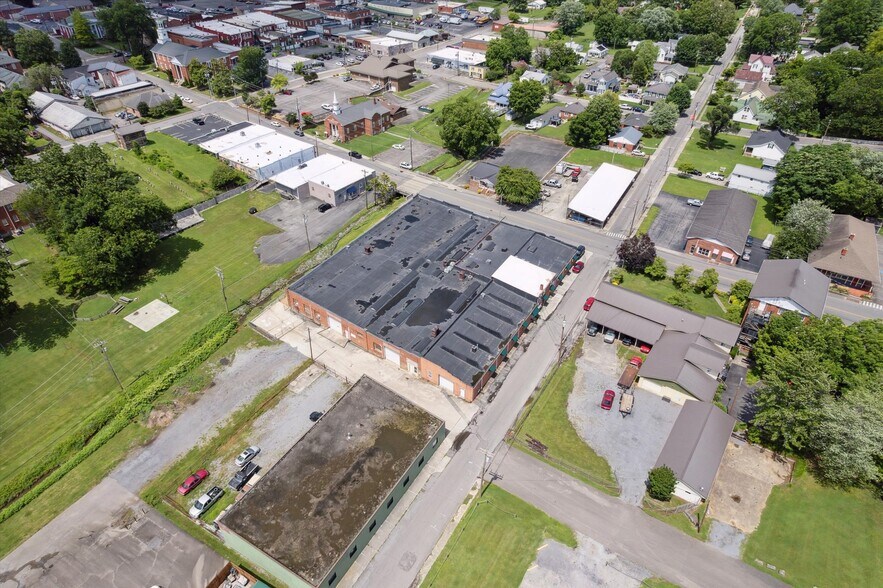 More Photos Of 307 S Depot St, Rogersville General Retail For Lease