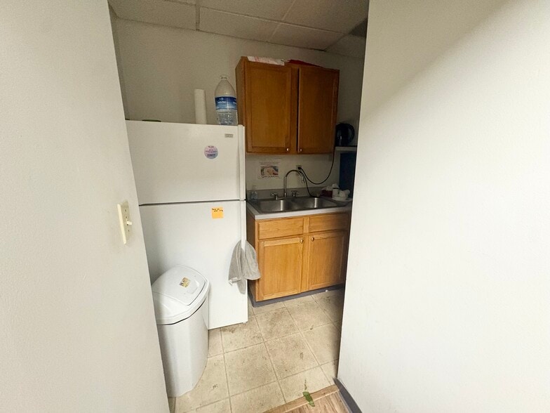 More Photos Of 4367 Rocky River Dr, Cleveland Medical For Sale