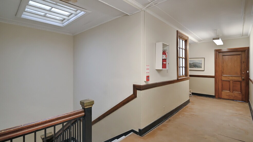 More Photos Of 70 Mill St, Halton Hills Apartments For Sale