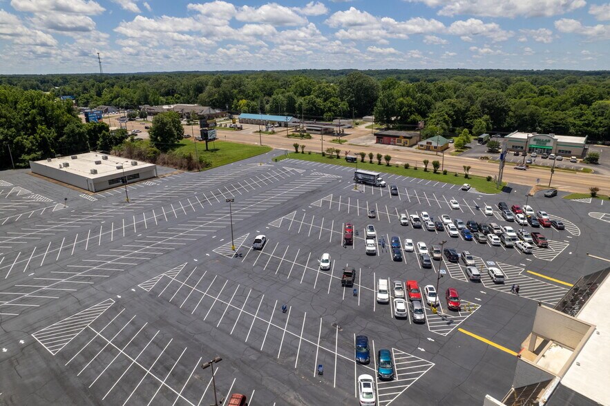 More Photos Of 1340 S Highland Ave, Jackson Unknown For Lease