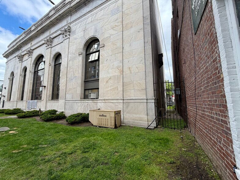 More Photos Of 133 N Main St, Port Chester Freestanding For Lease