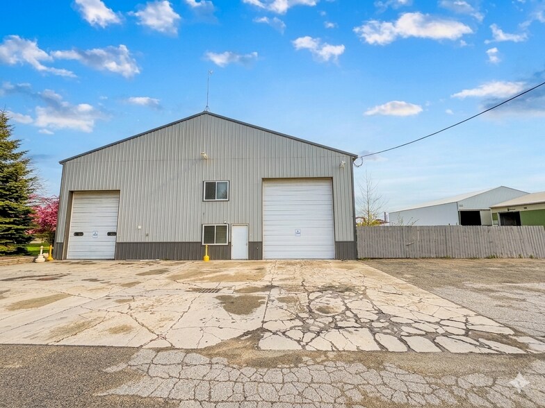 Primary Photo Of 755 S Pere Marquette Hwy, Ludington Warehouse For Lease