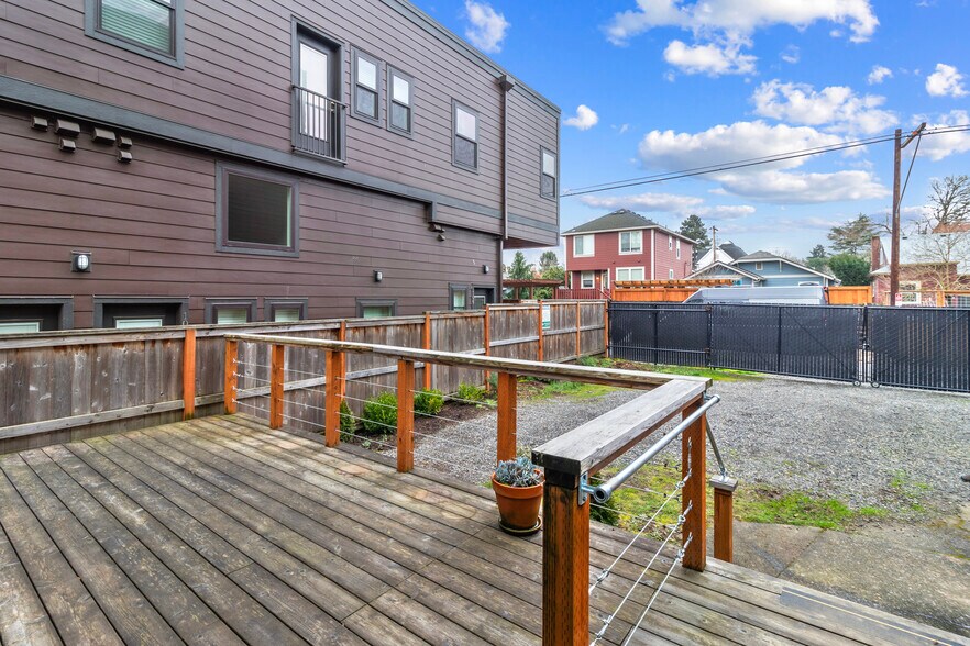 More Photos Of 5130 N Lombard St, Portland Freestanding For Sale
