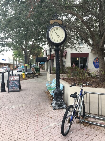 More Photos Of 401-411 Brevard Ave, Cocoa Storefront Retail Office For Lease