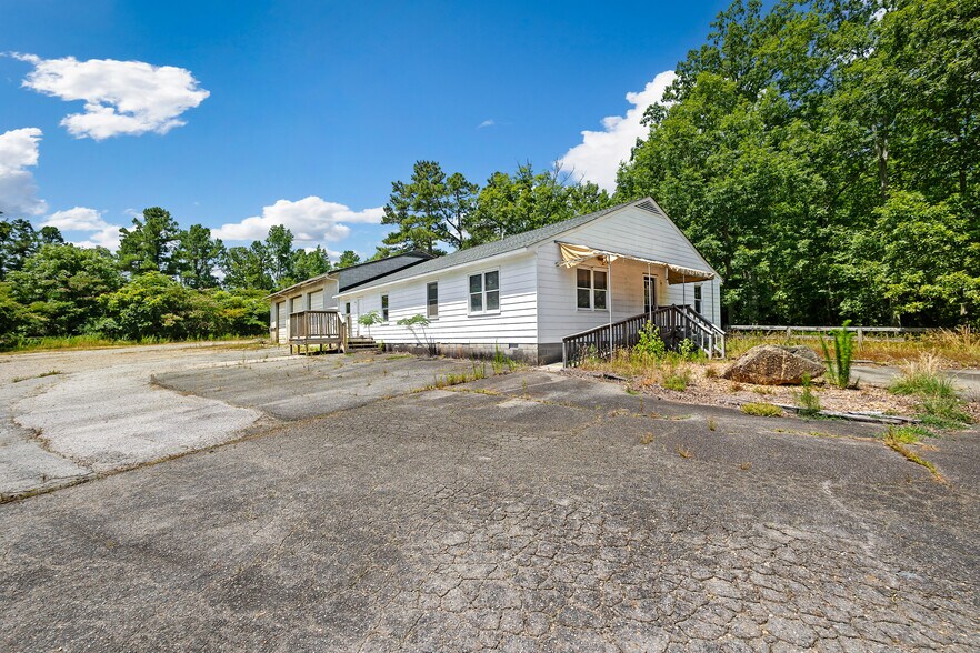 More Photos Of 2425 Portugee Rd, Sandston Warehouse For Sale