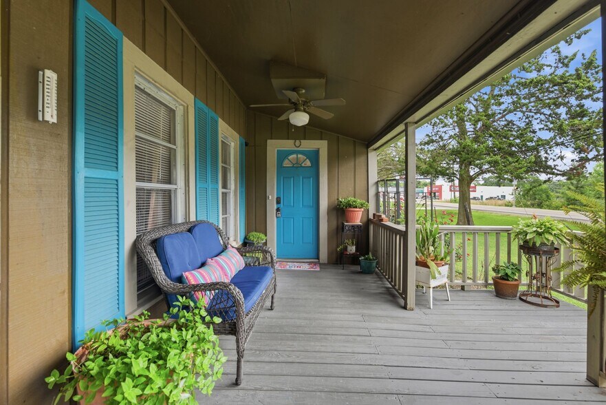 More Photos Of 9282 State Highway 75 S, New Waverly Freestanding For Sale