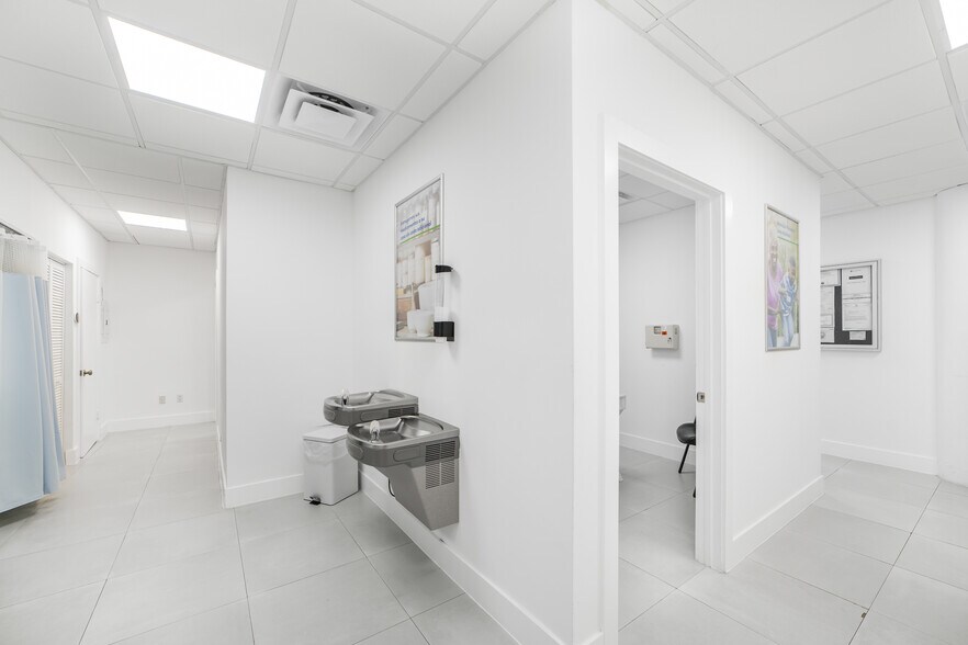 More Photos Of 825 SW 87th Ave, Miami Medical For Lease