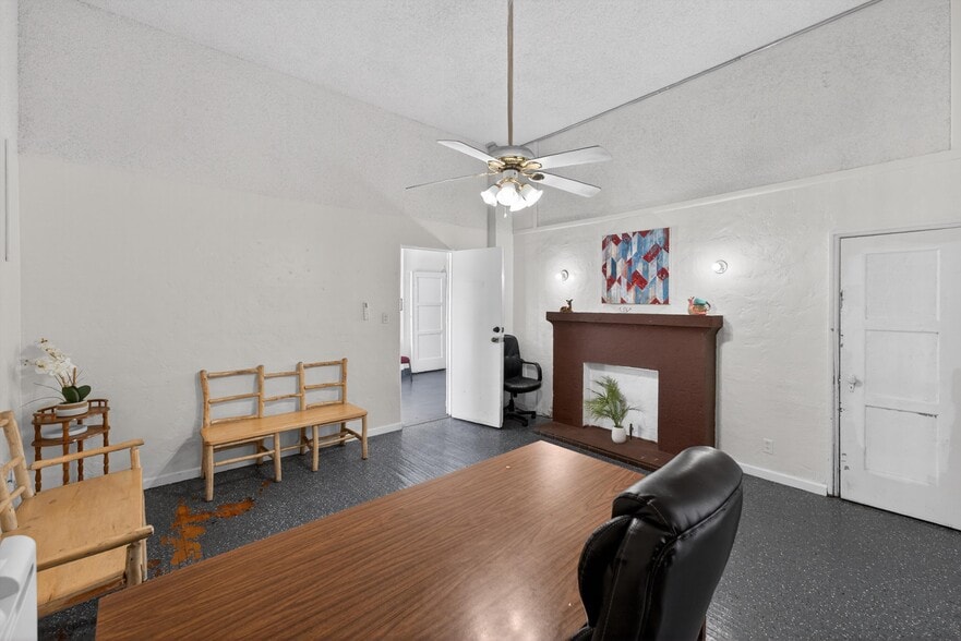 More Photos Of 7101 Menlo Ave, Los Angeles Religious Facility For Sale