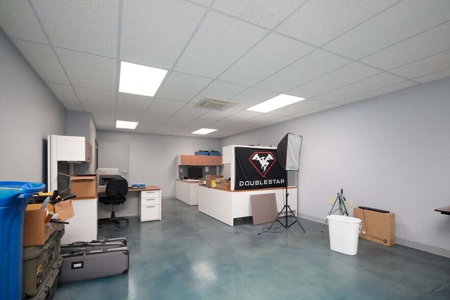 More Photos Of 1805 Fortune Dr, Winchester Warehouse For Sale