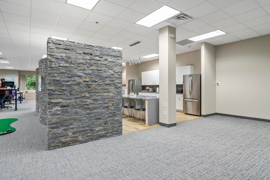 More Photos Of 4101 Interwood N Pky, Houston Medical For Lease