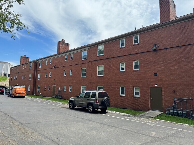 More Photos Of 3541 Laketon Rd, Pittsburgh Apartments For Sale