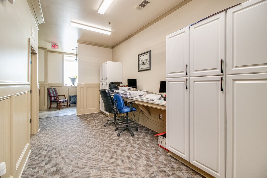 More Photos Of 21 E Athens St, Winder General Retail For Sale