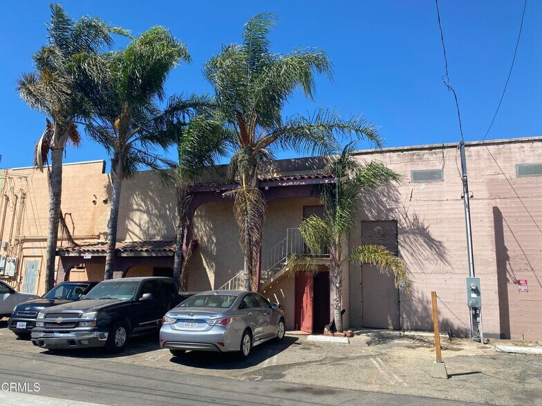 More Photos Of 974 E Main St, Santa Paula Restaurant For Sale