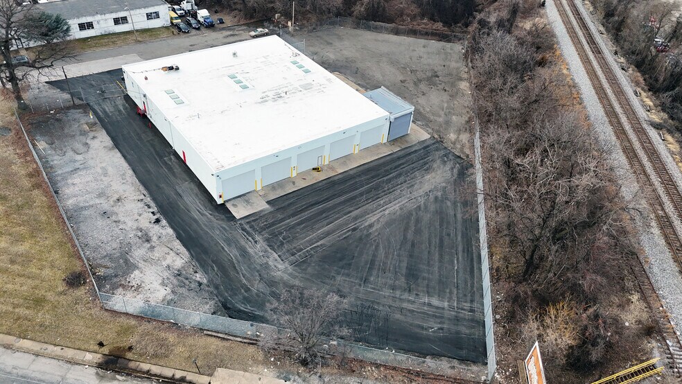 More Photos Of 1003 N Kresson St, Baltimore Service For Lease