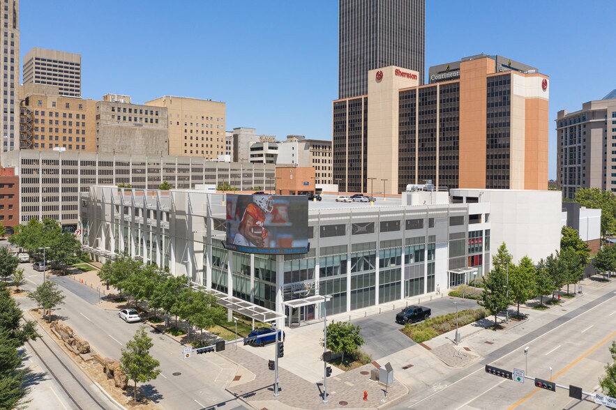 More Photos Of 100 W Main St, Oklahoma City Office For Lease
