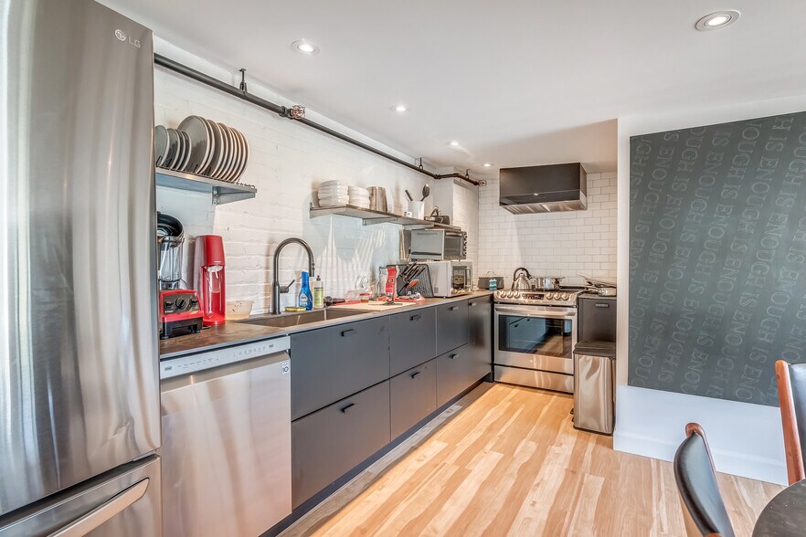 More Photos Of 6829-6845 Av de l'Épée, Montréal Loft Creative Space For Lease