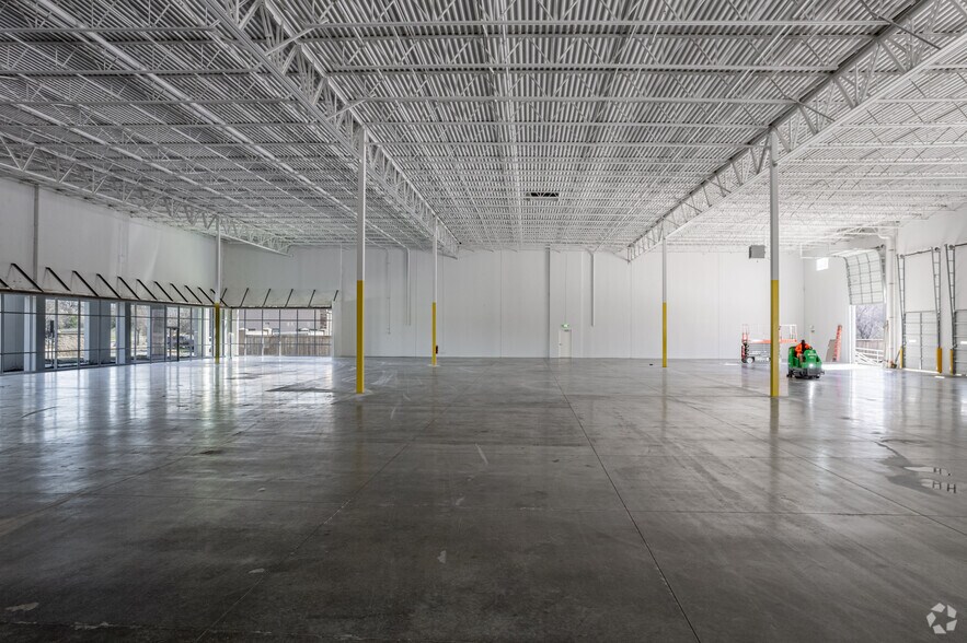 More Photos Of 1207 Farmers Rd, Grand Prairie Warehouse For Sale