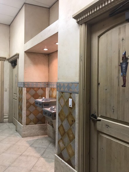 More Photos Of 5974 Silver Springs Dr, El Paso Office For Lease