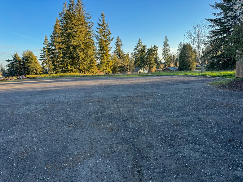 More Photos Of 38015 US-26 Hwy, Sandy Specialty For Sale