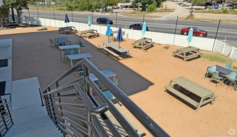 More Photos Of 10701 Menchaca Rd, Austin Restaurant For Lease