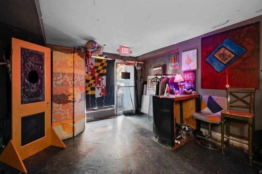 More Photos Of 2112 N Charles St, Baltimore Office For Sale