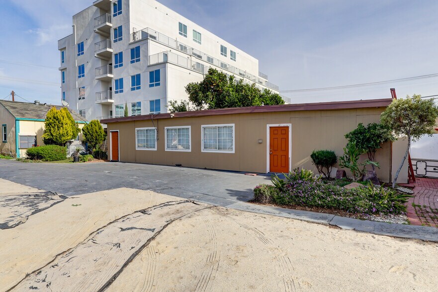 More Photos Of ,  Unknown For Sale