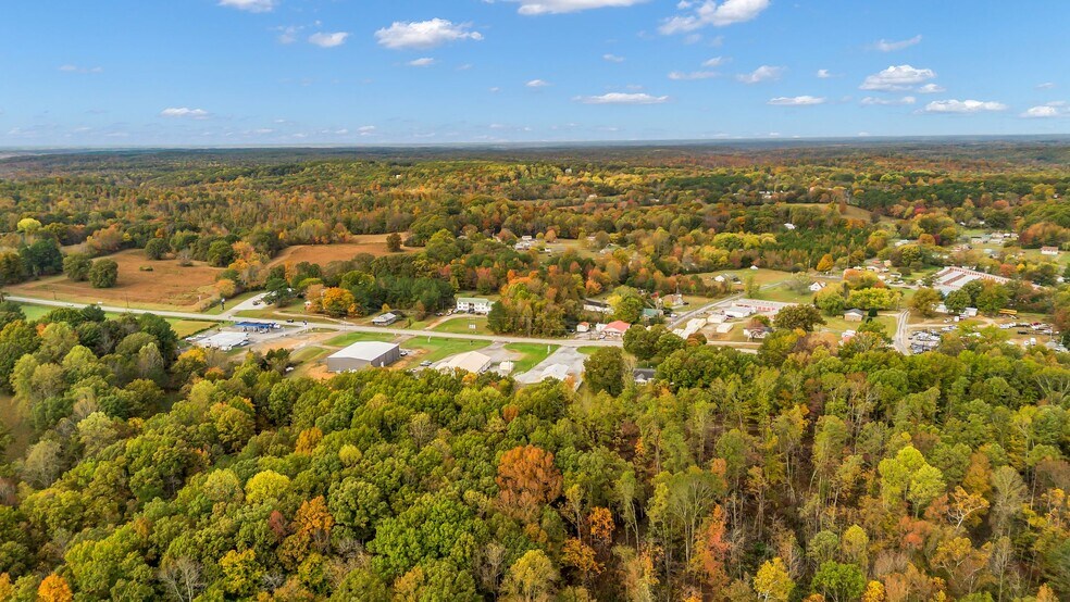 More Photos Of 4842 Highway 100, Lyles Restaurant For Lease