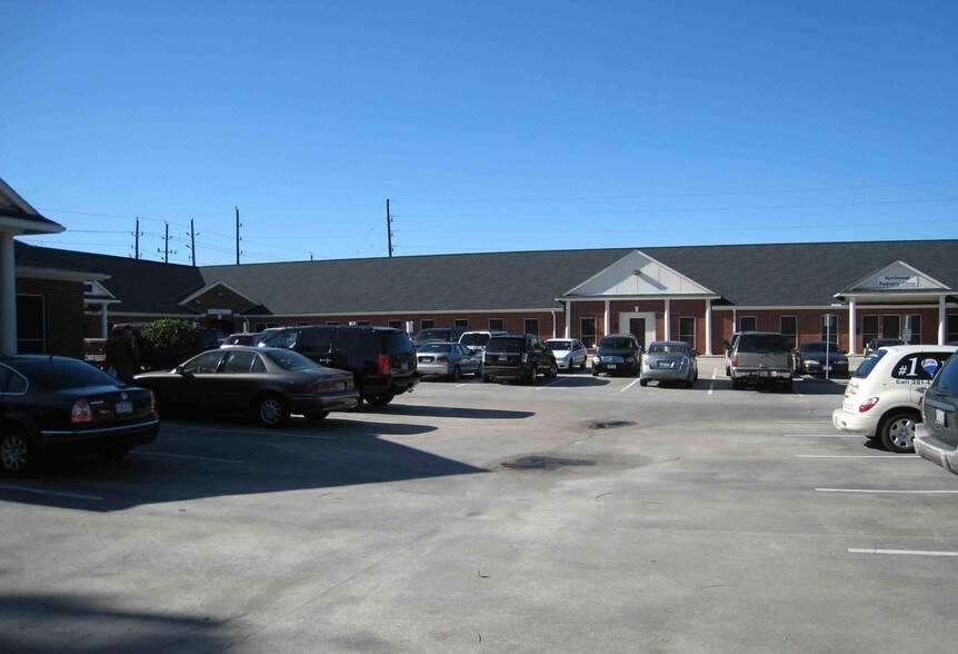 More Photos Of 4560 FM 1960 Rd W, Houston Medical For Lease