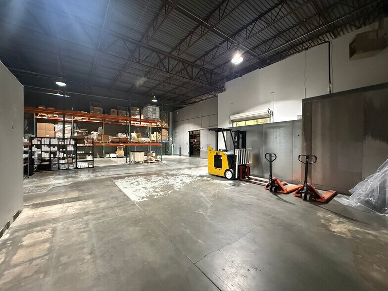 More Photos Of 930 N 1430 W, Orem Manufacturing For Lease