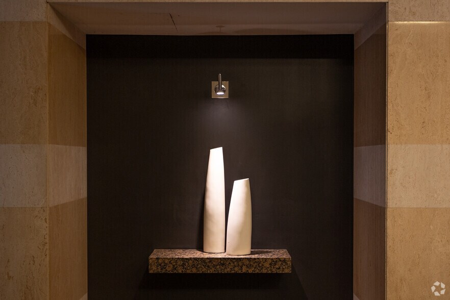 More Photos Of 433 California St, San Francisco Office For Lease