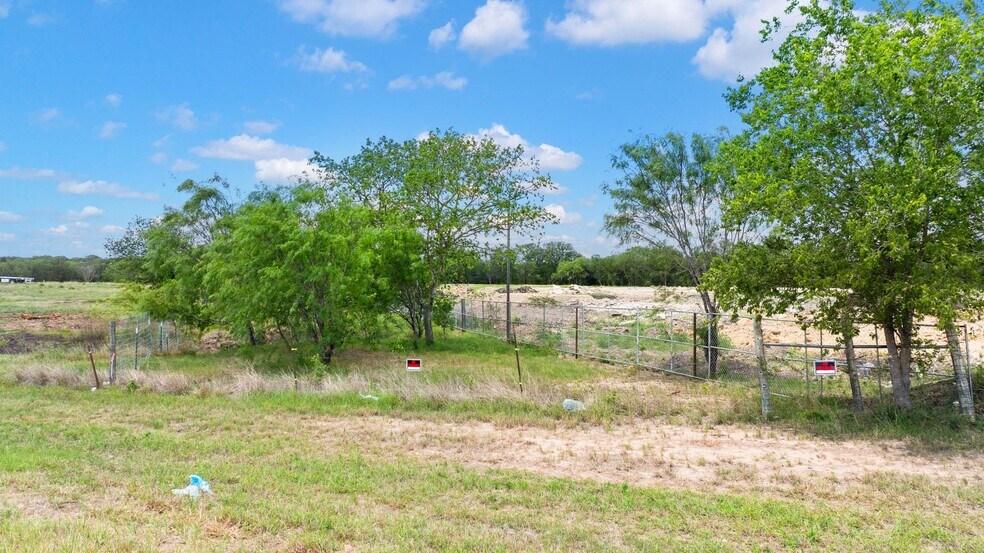 More Photos Of SE I-410 Access Rd, San Antonio Land For Sale