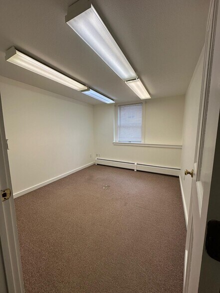 More Photos Of 406 Main St, Great Barrington Office Residential For Sale