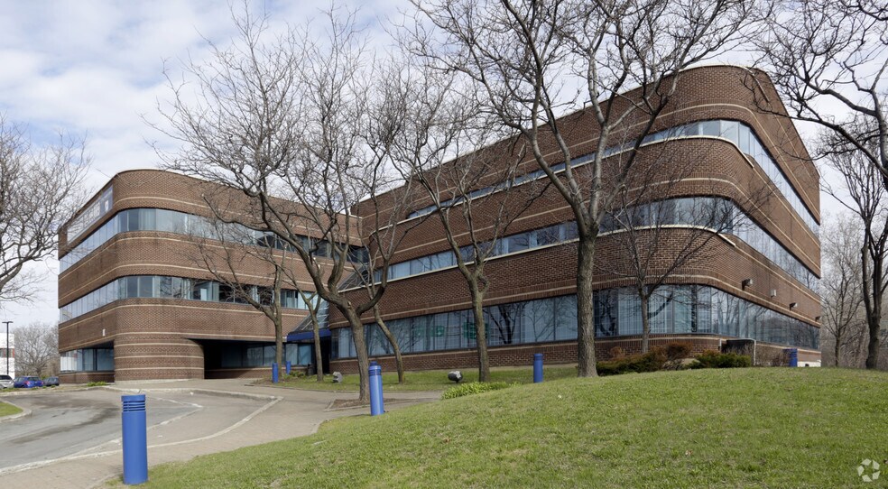 Primary Photo Of 1255 Rte Transcanadienne, Dorval Office For Lease