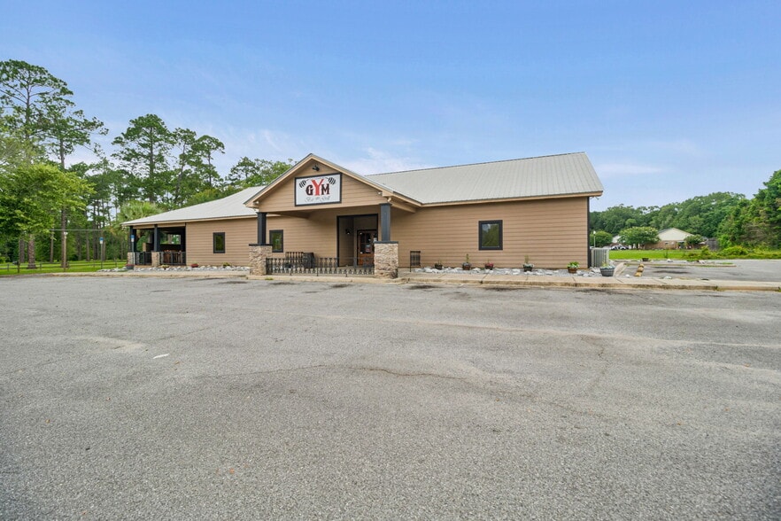 More Photos Of 2579 Douglas Ave, Brewton Restaurant For Sale