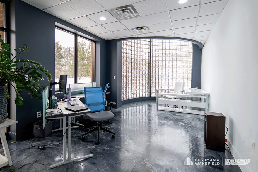 More Photos Of 29055 Clemens Rd, Westlake Office Residential For Lease