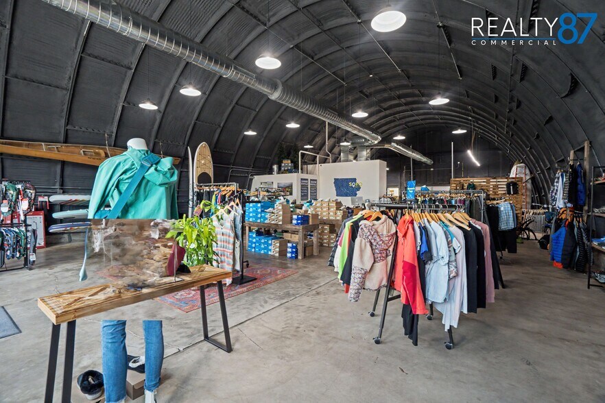 More Photos Of 44 17th Ave SW, Cedar Rapids Warehouse For Lease