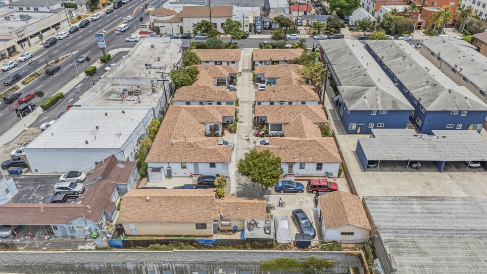 More Photos Of 949 N Cedar St, Inglewood Apartments For Sale