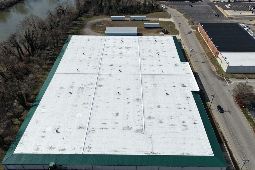 More Photos Of 301 Trade St, Danville Warehouse For Sale