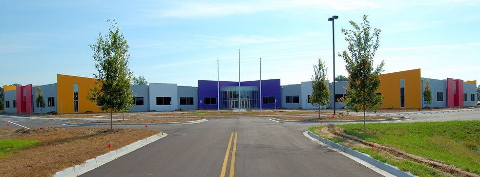 More Photos Of 2701 Alex Lee Blvd, Florence Office For Lease