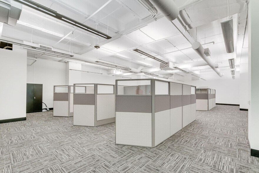 More Photos Of 3100 W 7th St, Fort Worth Office Residential For Lease