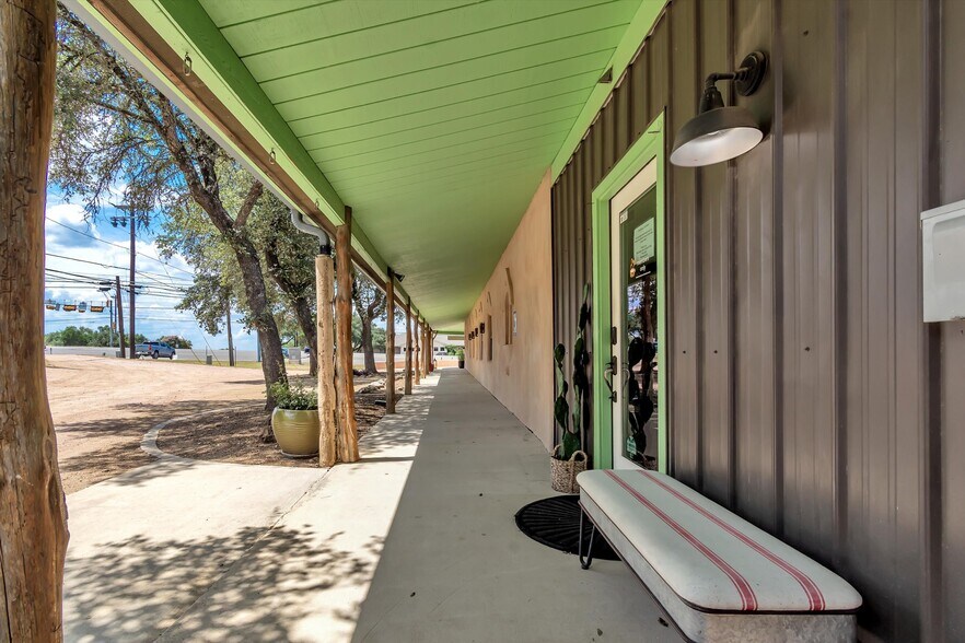 More Photos Of 4002 E Highway 290, Dripping Springs Freestanding For Sale