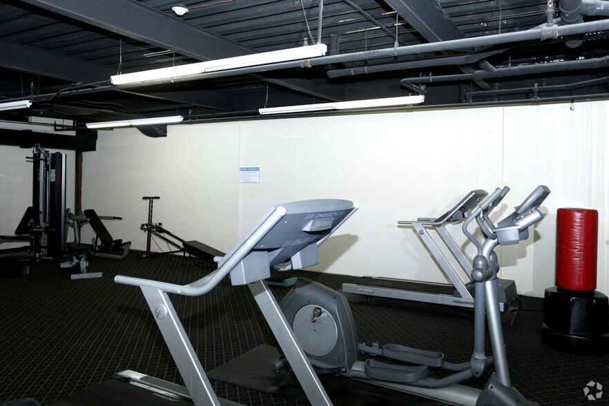 More Photos Of 415-419 Cedar Bridge Ave, Lakewood Apartments For Lease