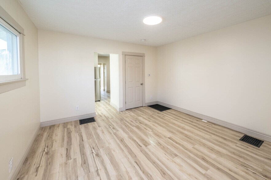 More Photos Of 128 E Bruce Ave, Dayton Multifamily For Sale